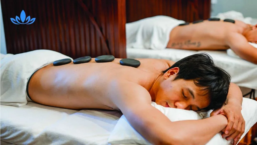 Massage đá nóng Hạ Spa
