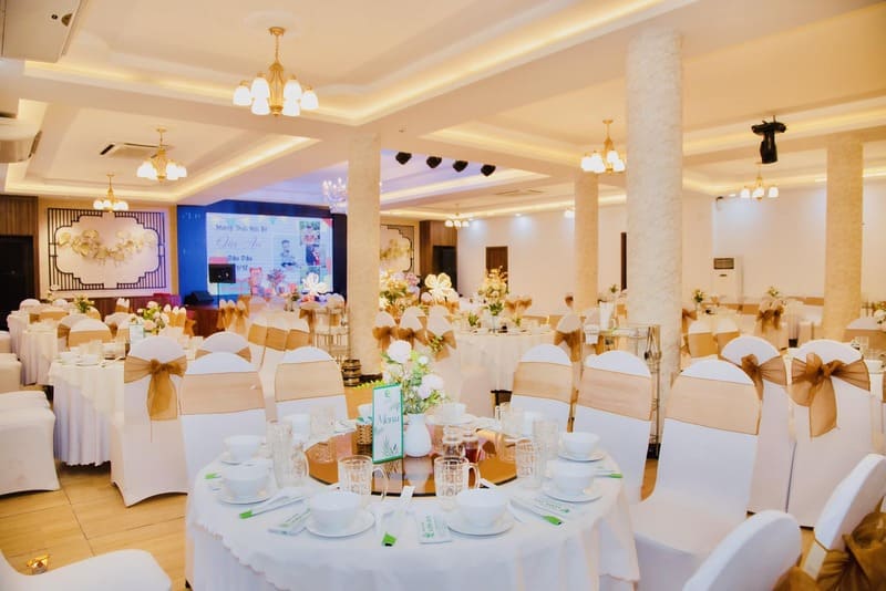 Nhà hàng sân vườn có phòng riêng TPHCM